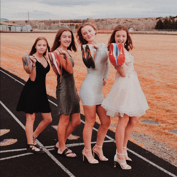 Meet your Posher, Ellianna - Picture 2 of 6